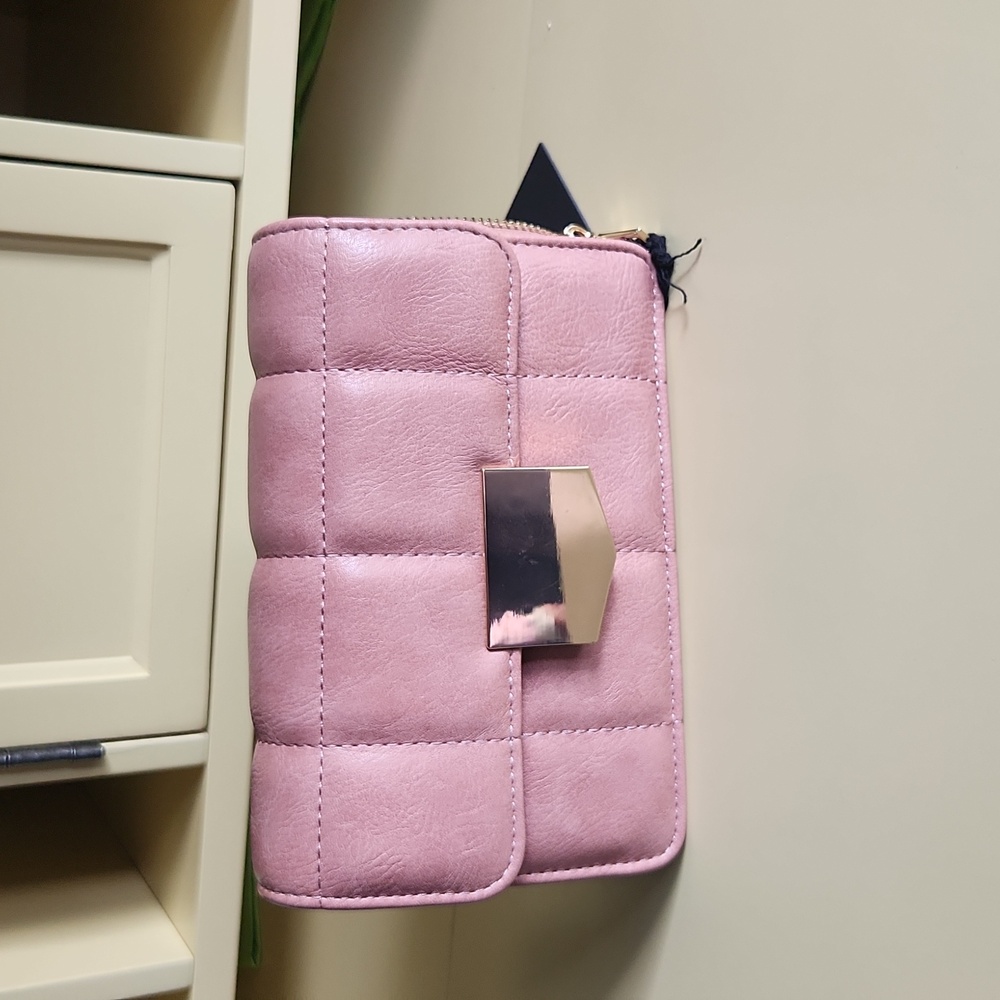 NWT Small Dusty Pink/Mauve quilted bag with gold hardware